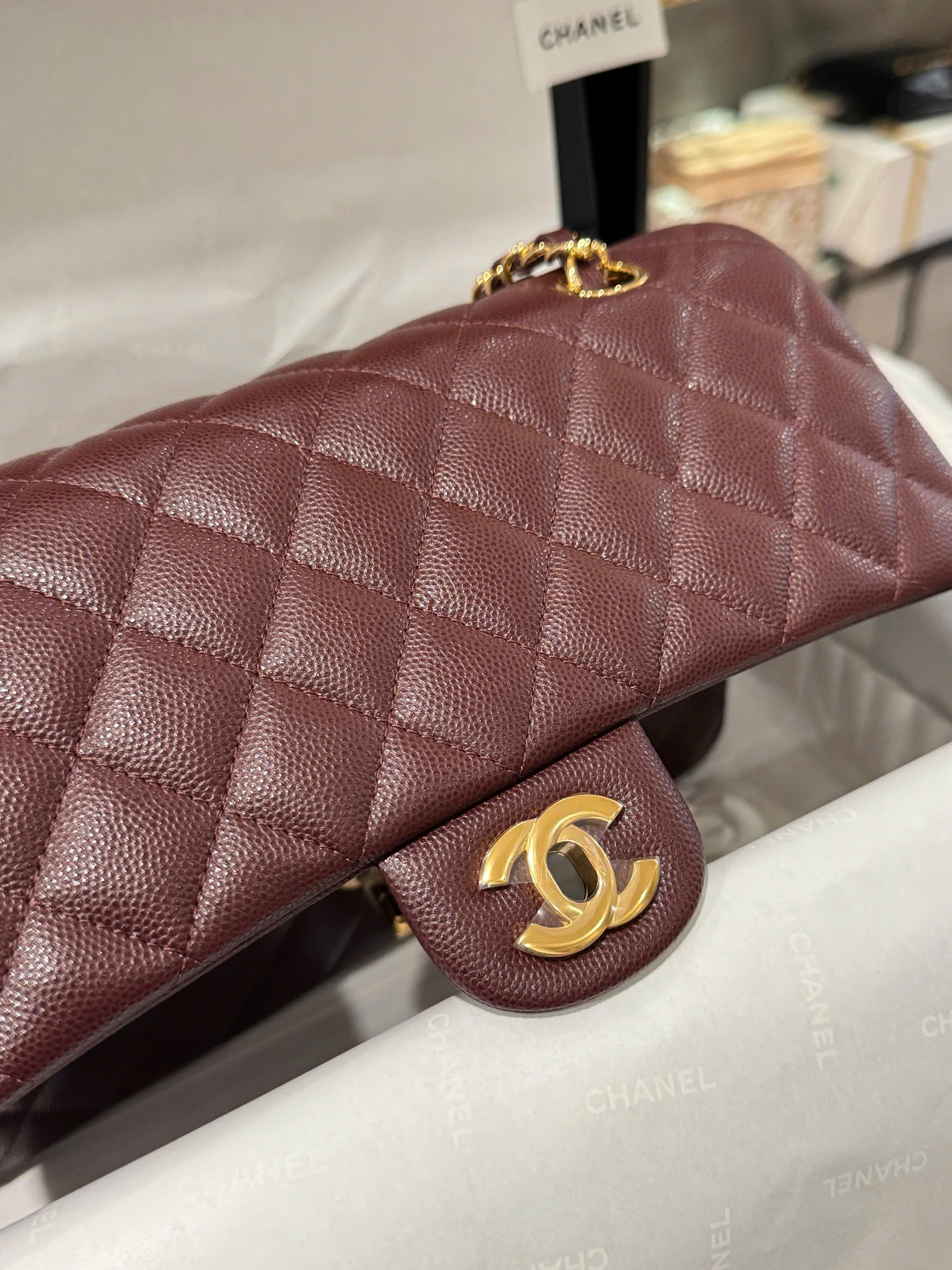 Tui Xach Nu Chanel Classic Mau Do Man Khoa Vang Like Auth 25cm 6.jpg