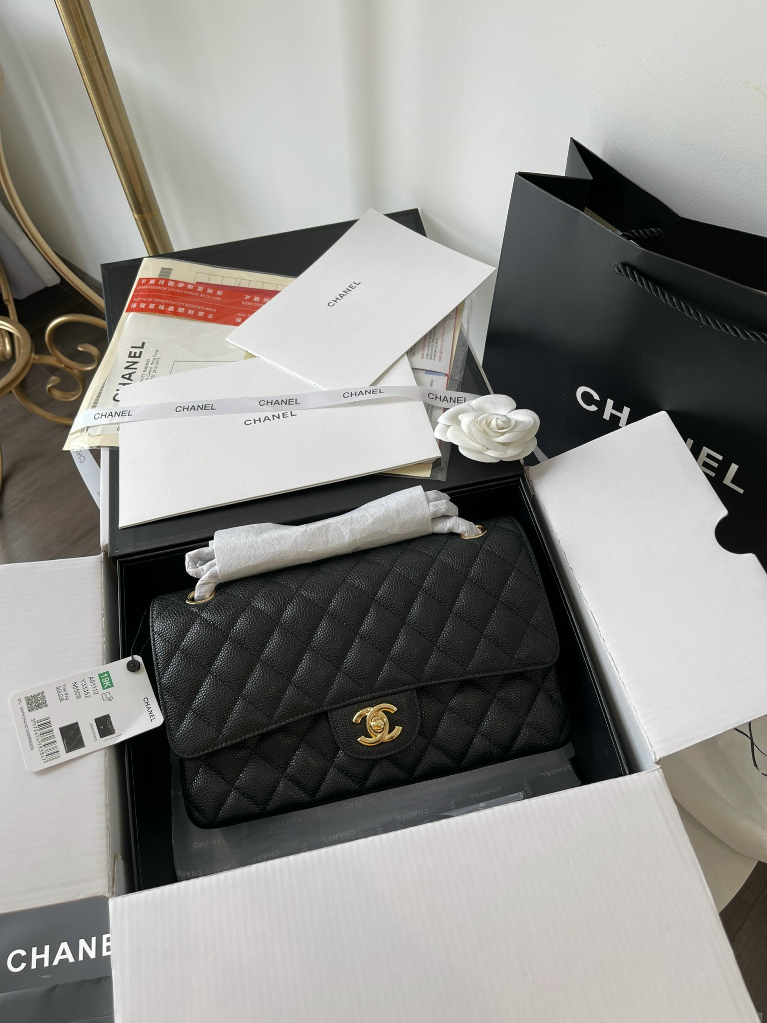 Tui Xach Nu Chanel Medium Classic Da Bo Like Auth Mau Den 25 3.jpg