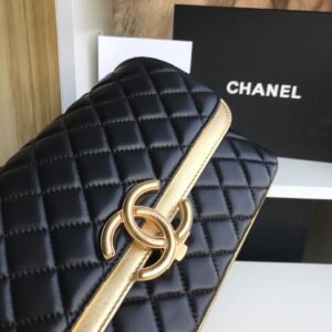 Tui Xach Nu Chanel Qua Tram Mau Den Da Li Mix Vang 25cm 7.jpg