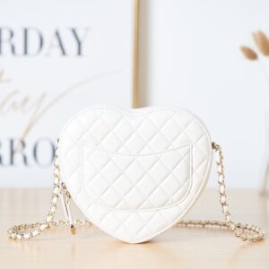 Tui Xach Nu Chanel The One Like Auth Hinh Trai Tim Mau Trang 16.5x18x6 6.jpg