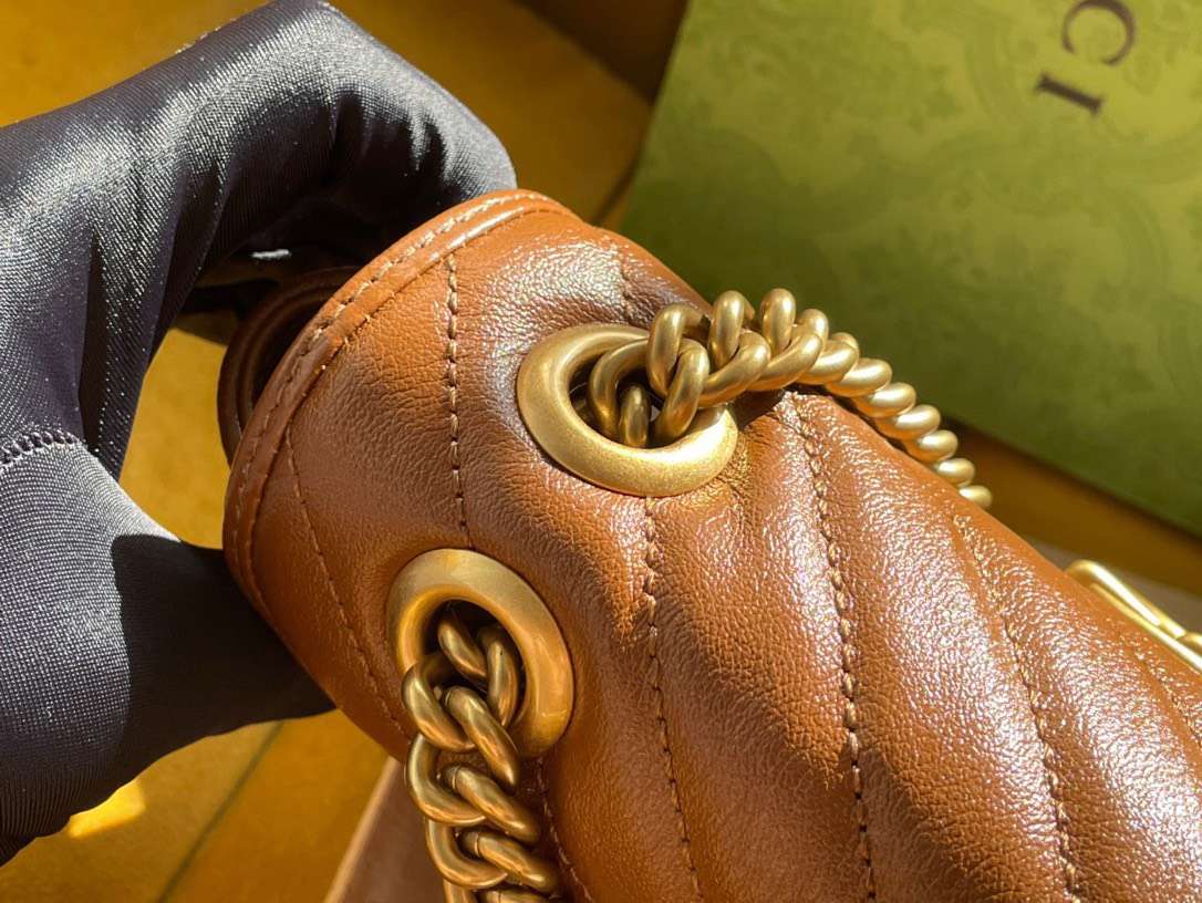 Tui Xach Nu Gucci Marmont Sieu Cap Mau Nau Da Tron 22cm 4 1.jpg