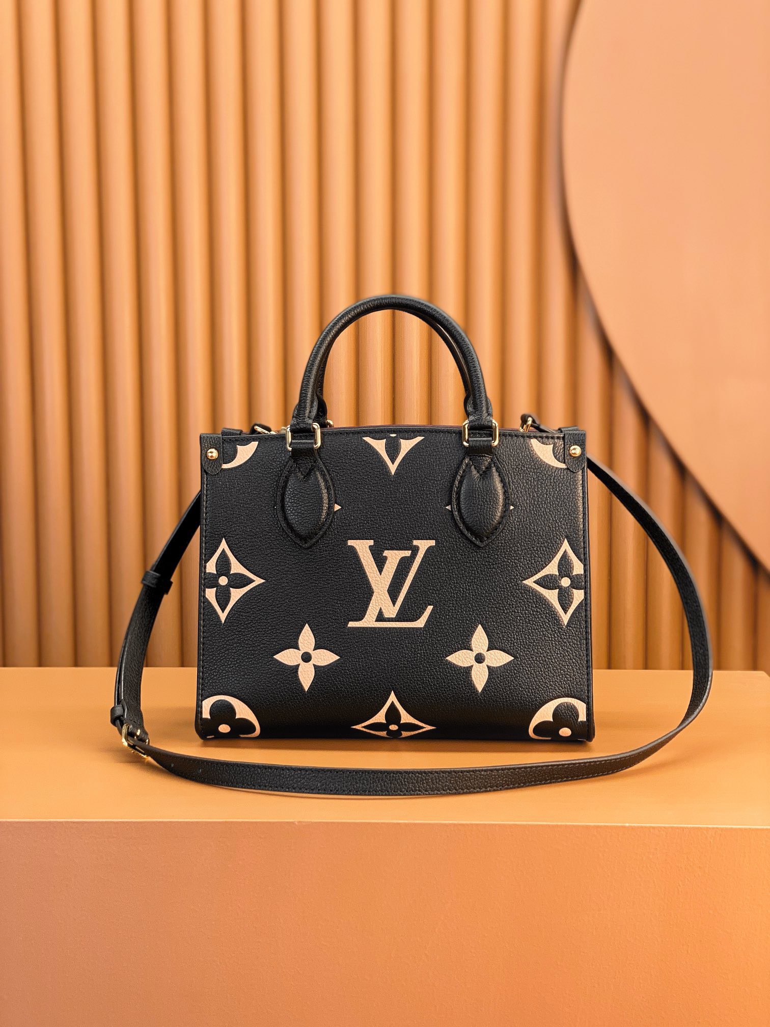 Tui Xach Nu Louis Vuitton LV On The Go PM Tote Bag Like Auth 25cm 1 1.jpg