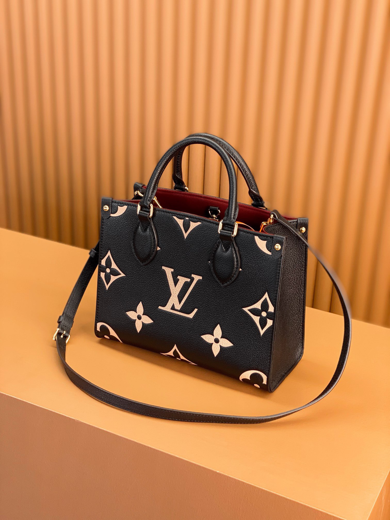 Tui Xach Nu Louis Vuitton LV On The Go PM Tote Bag Like Auth 25cm 7 1.jpg