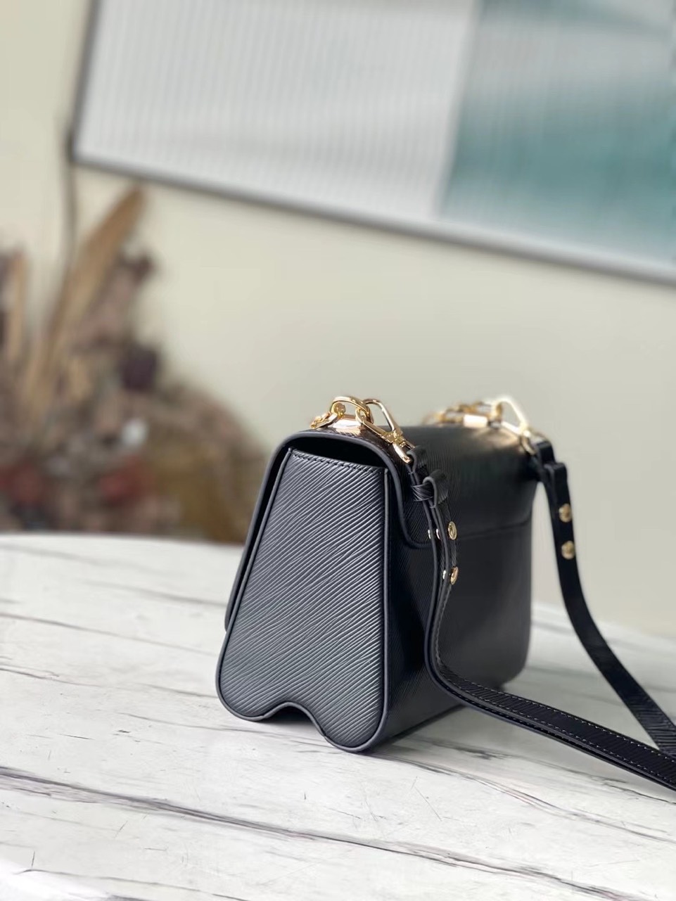 Tui Xach Nu Louis Vuitton LV Twist Mini Mau Den Like Auth 23x17x9 8.jpg