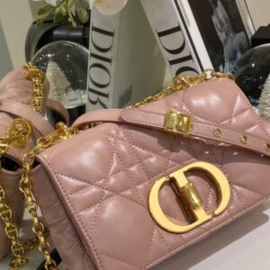 Tui Xach Nu Mau Hong Dior Caro Sieu Cap Khoa Vang 25cm 7 600x800 1.jpg